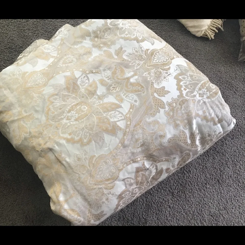 Gold beige print comforter
